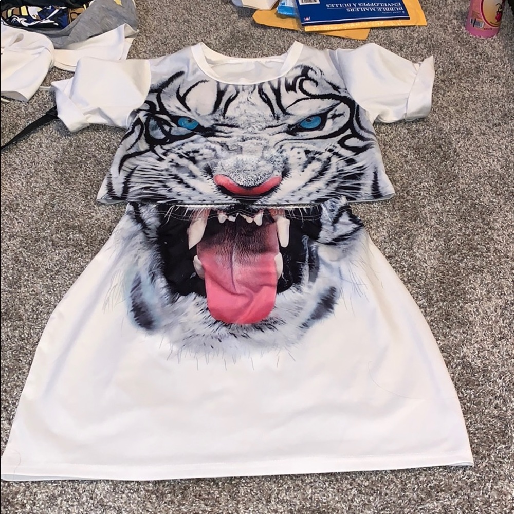 NEW cute tiger crop top and skirt set!